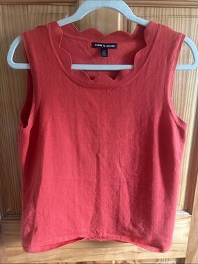 Cable & Gauge Coral-Red Scalloped Neck Sleeveless Tank